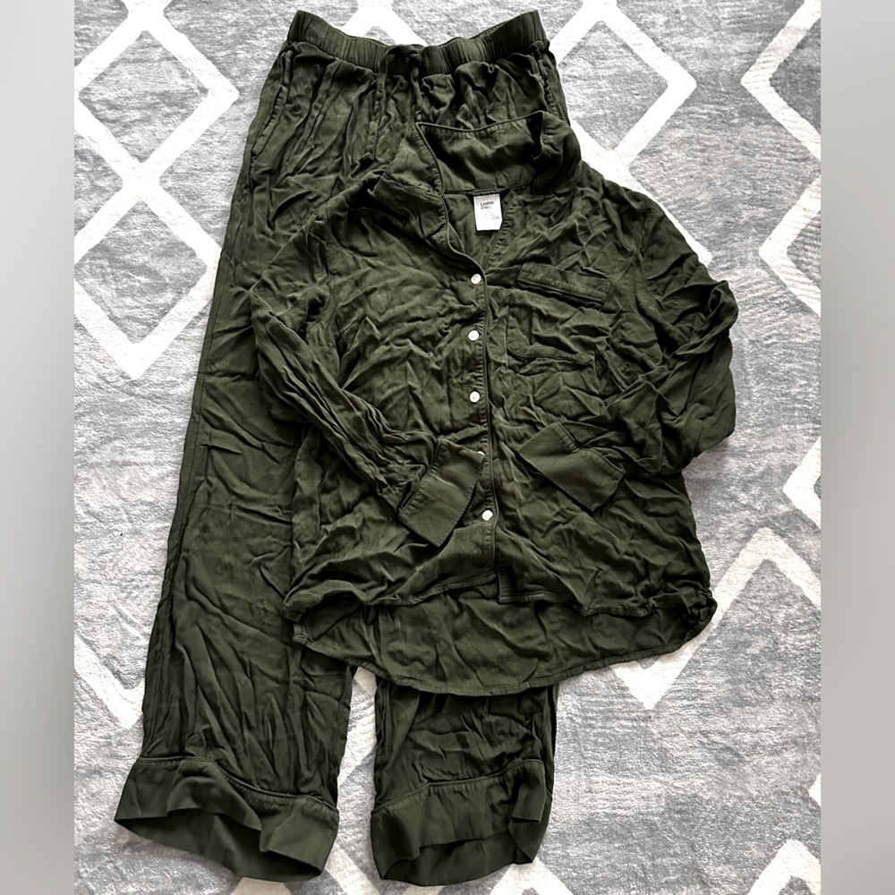 Women’s Lands End Sleep Set Size Medium -Both Top and Bottom